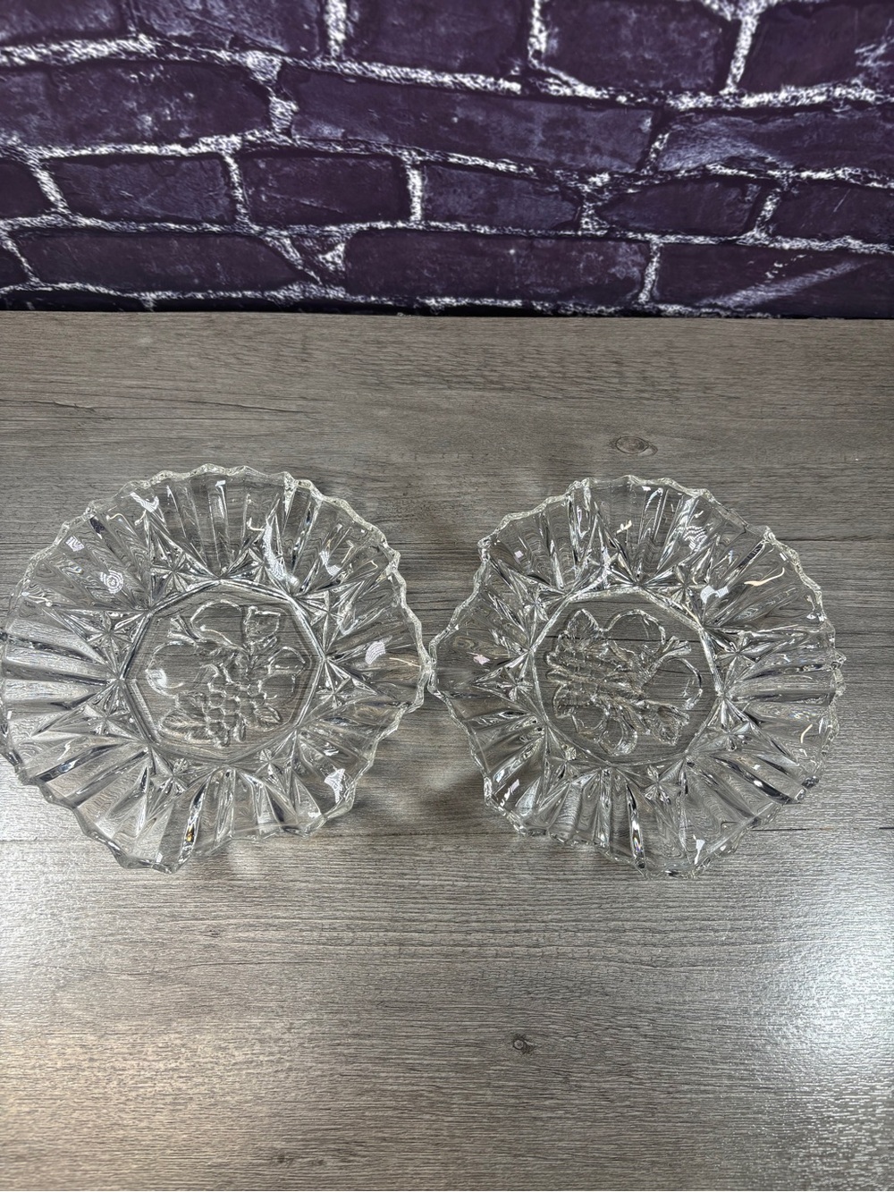 Vintage Clear Pioneer Pattern Bowl Embossed Fruit